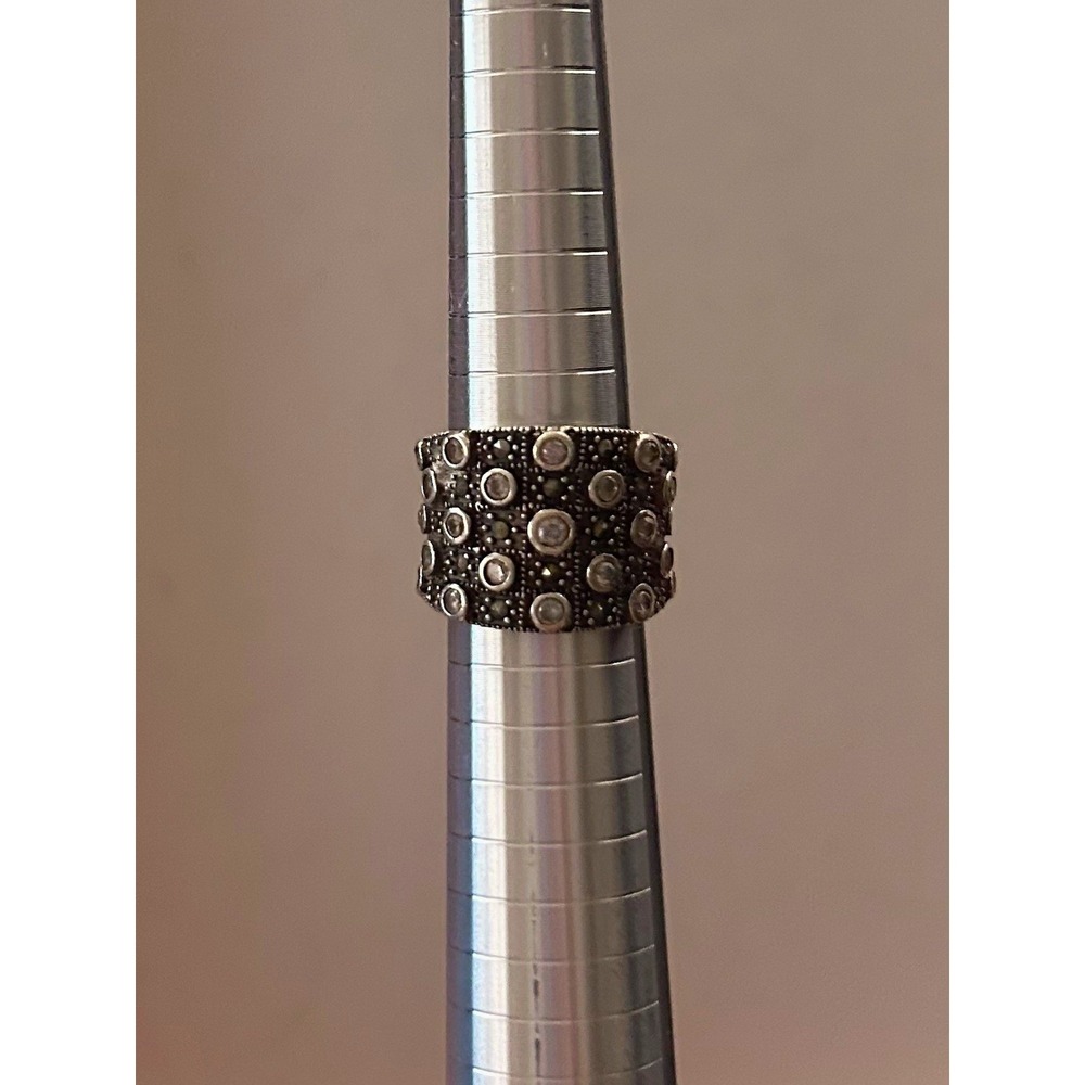 Silver Tone Metal Wide Band Ring Rectangle Face Raised Dot Design Size 6